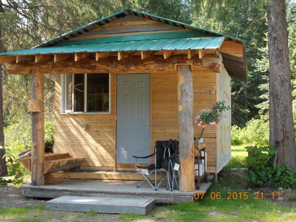 Bone Creek Wilderness Retreat Hotel Blue River Room photo